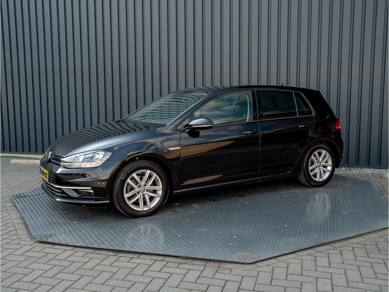 Volkswagen GOLF 1.5 TSI 130Pk Comfortline Business | Adapt. Cr. | Climate Control | Parkeersensoren V&A | Prijs Rijklaar!!