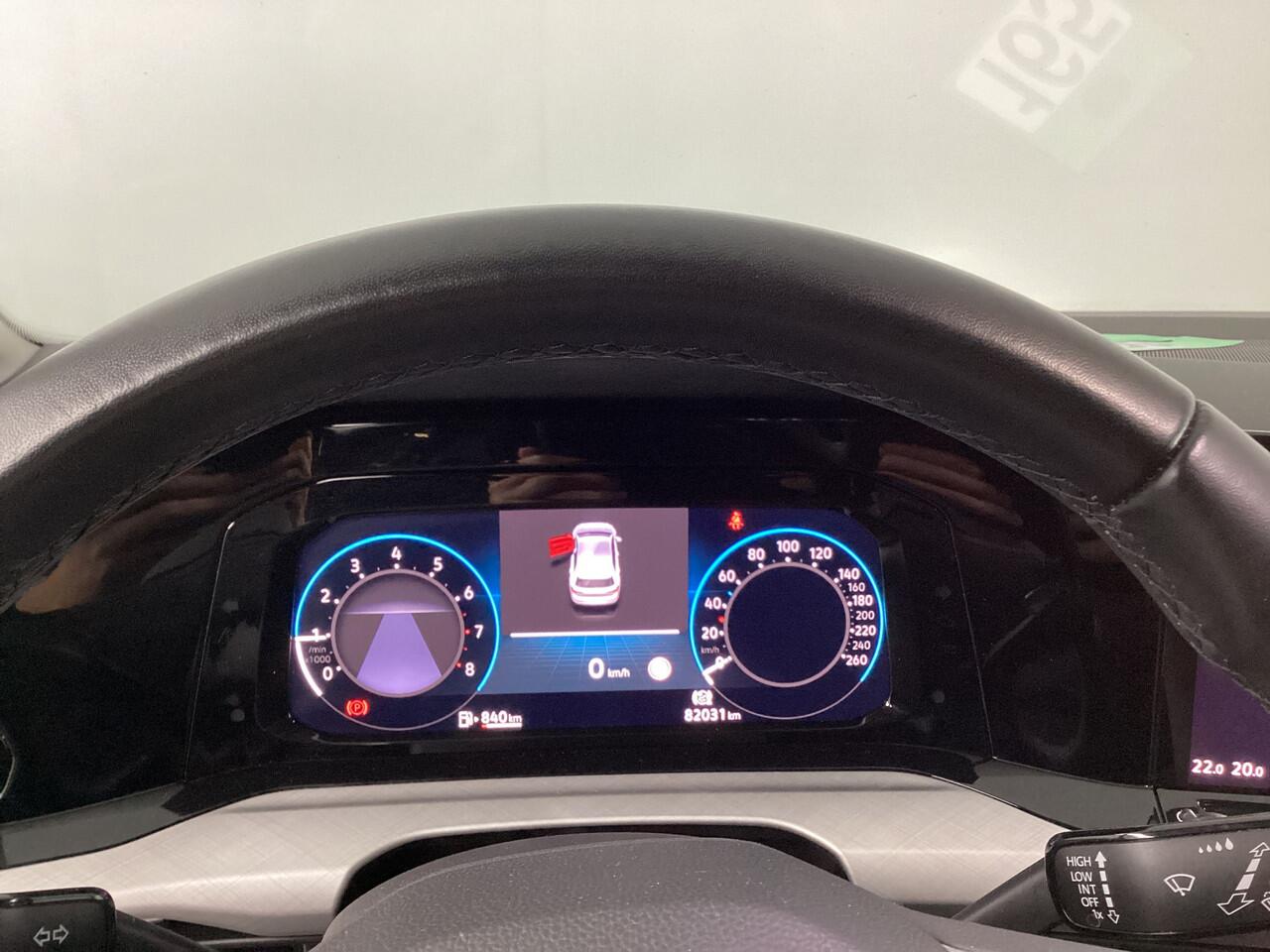 Volkswagen GOLF 1.0 TSI Life | Navi | LMV | PDC | Getint glas |*