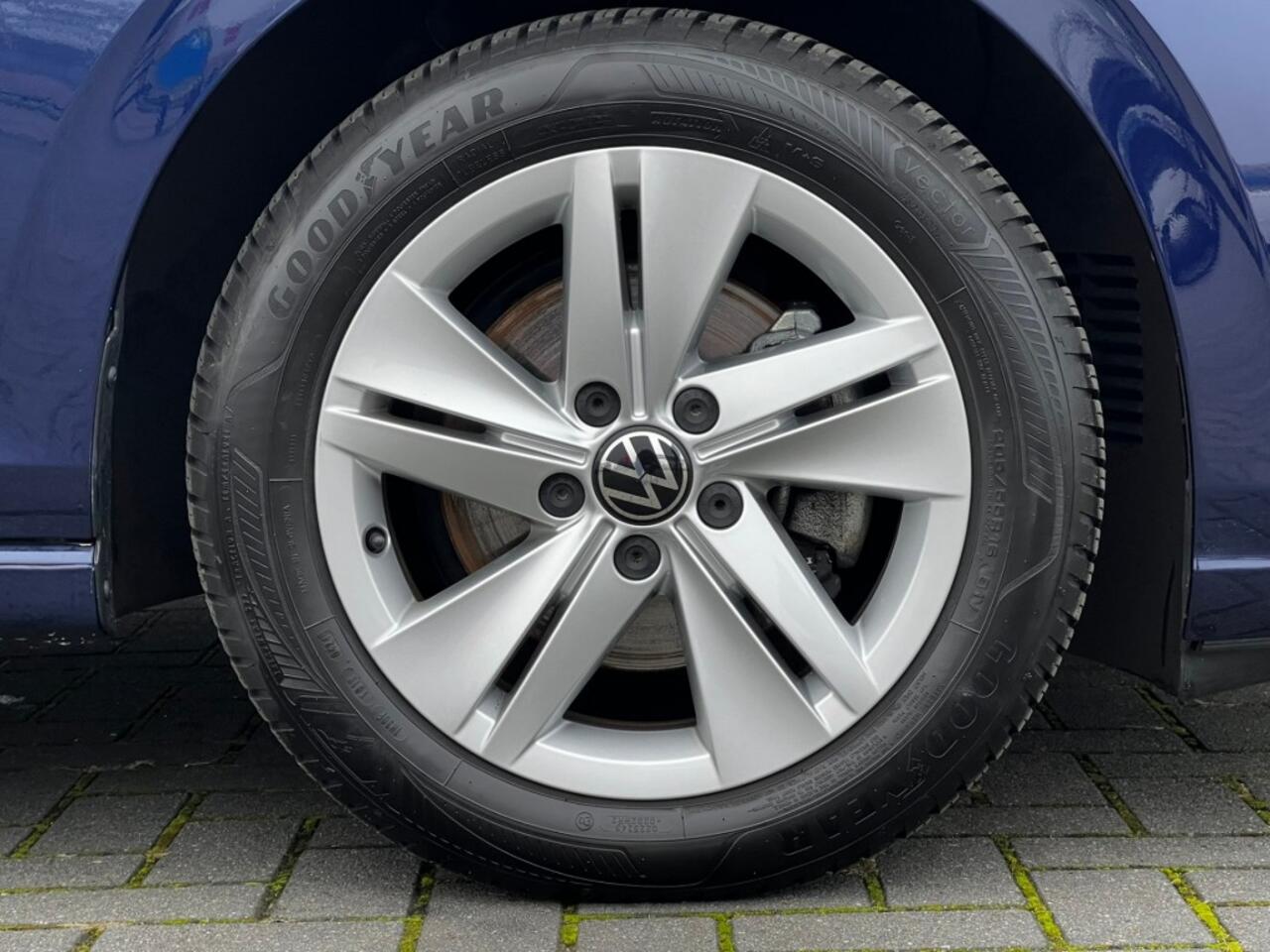 Volkswagen GOLF 1.5 TSI LIFE