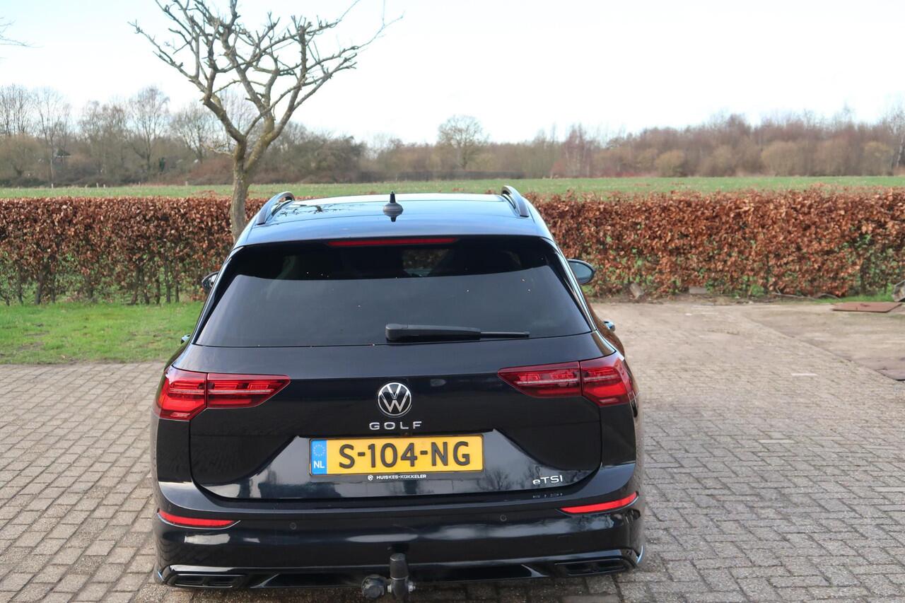 Volkswagen GOLF Variant 1.5 eTSI R-Line Business+ PANO TREKHAAK