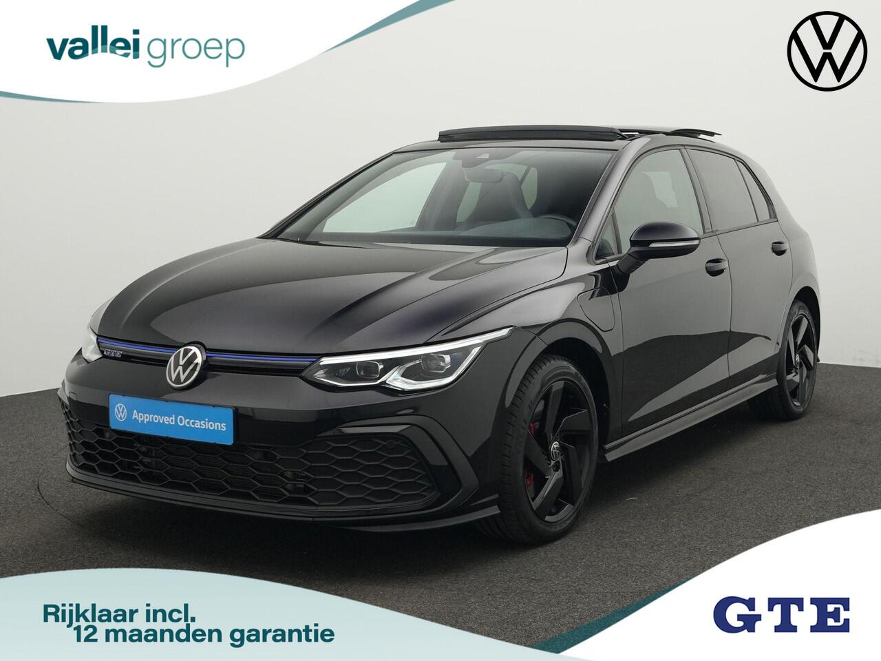 Volkswagen GOLF 1.4 eHybrid 245 pk DSG GTE | Panoramadak | Stuur-/stoelverwarming | Navigatie | Parkeersensoren voor/achter