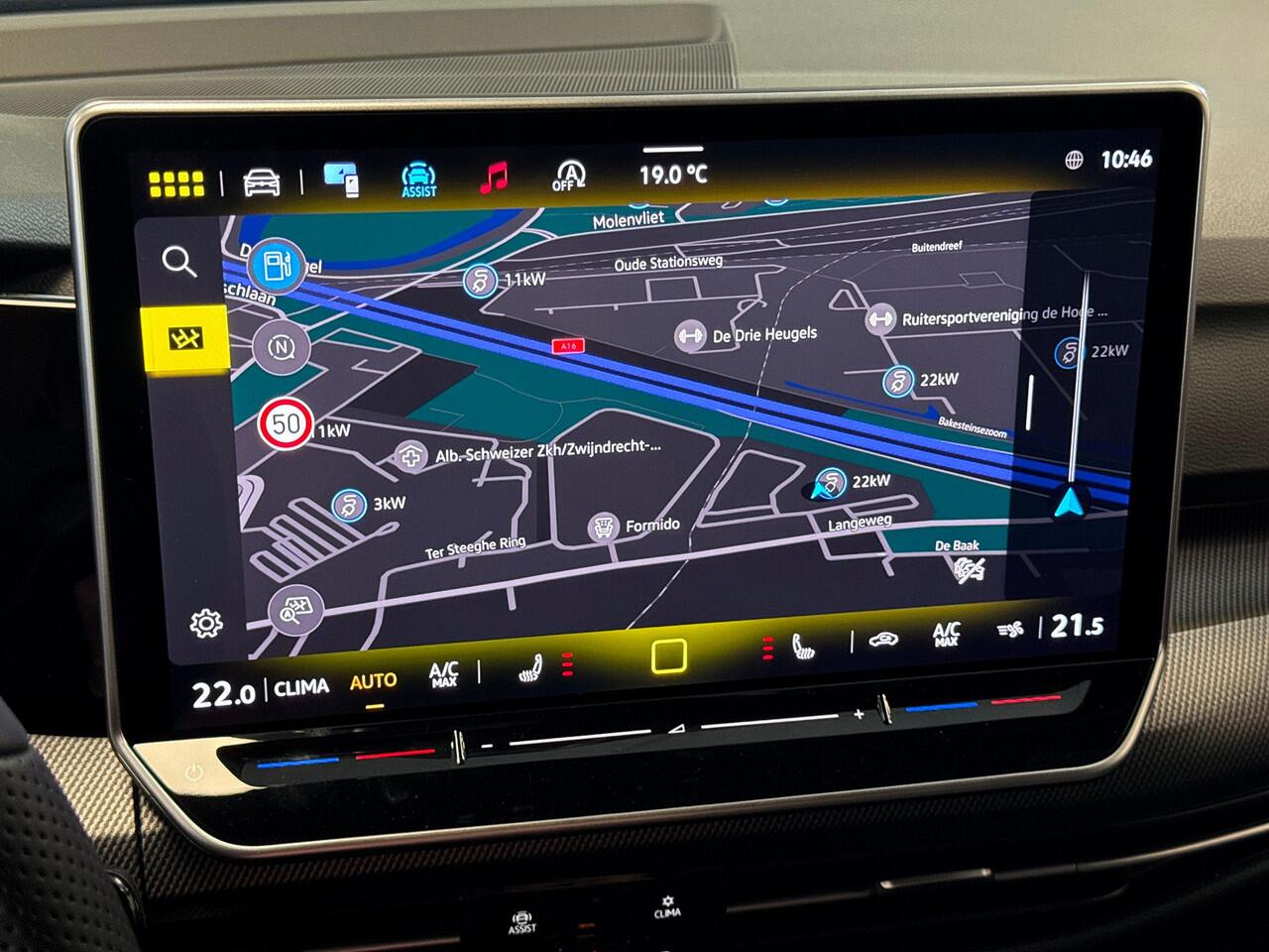 Volkswagen GOLF 1.5 eTSI 150pk R-Line R-Line / Stoel Verwarming / LED