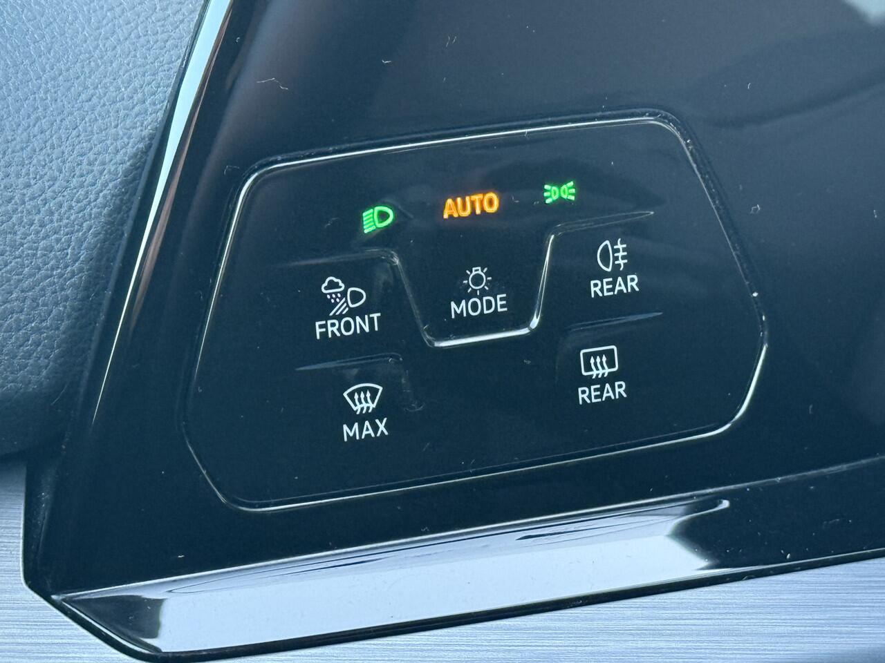 Volkswagen GOLF BWJ 2020 1.4 150 PK eHybrid Style NIEUW BINNEN! MASSAGESTOELEN | MEMORYFUNCTIE | LED | STOELVERW. | LMV | PDC