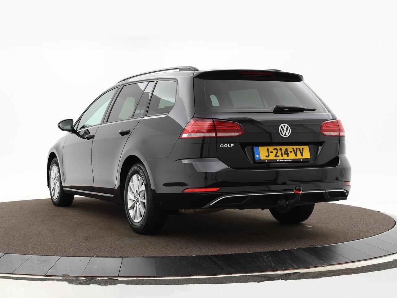 Volkswagen GOLF Variant 1.5 TSI 150pk DSG Highline · Apple/Android Car Play · P-Sensoren · Trekhaak · Stoelverwarming · Getint Glas · 15'' Inch ·