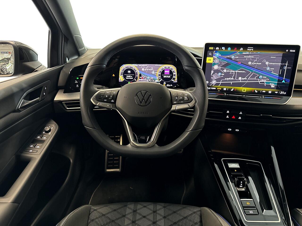 Volkswagen GOLF 1.5 eTSI 150pk R-Line R-Line / Stoel Verwarming / LED