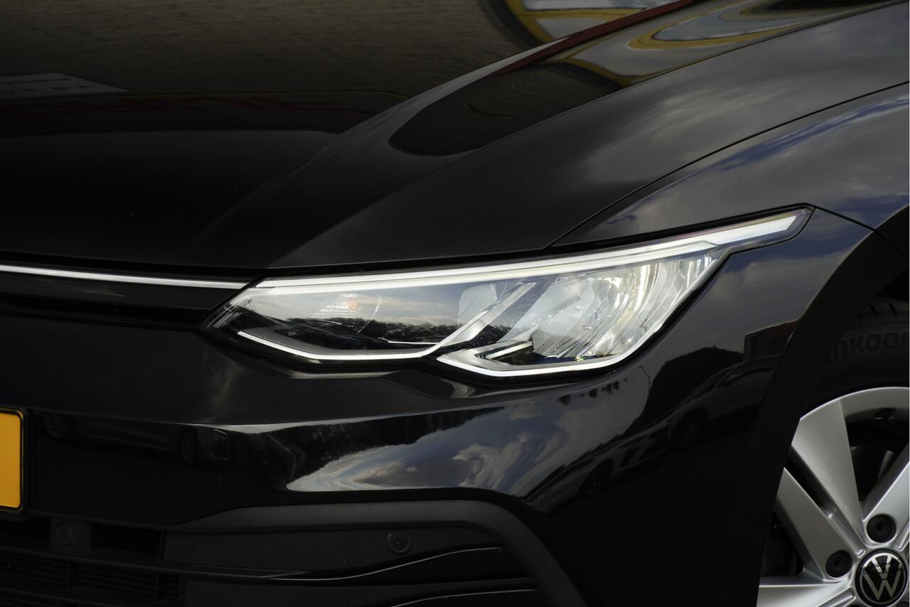Volkswagen GOLF 1.5 TSI 131PK! Life BJ2020 Lmv 16" | Led | Pdc | Navi | Trekhaak | App-Connect | Dashboard verlichting | Virtual cockpit | Climate control | Cruise control | Getint glas