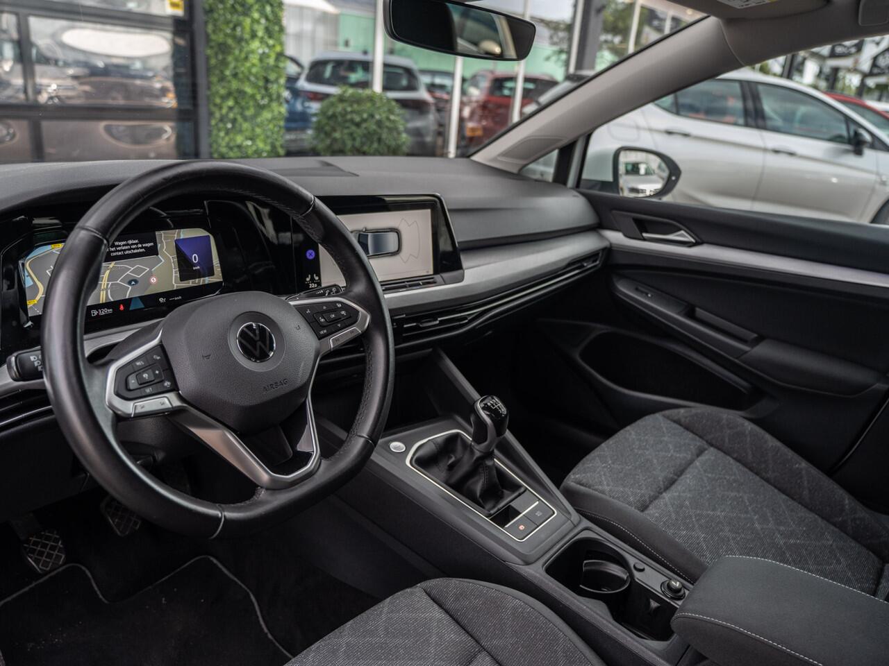 Volkswagen GOLF 8 1.5 TSI 130PK Life | Ambient | Carplay | Lounge |