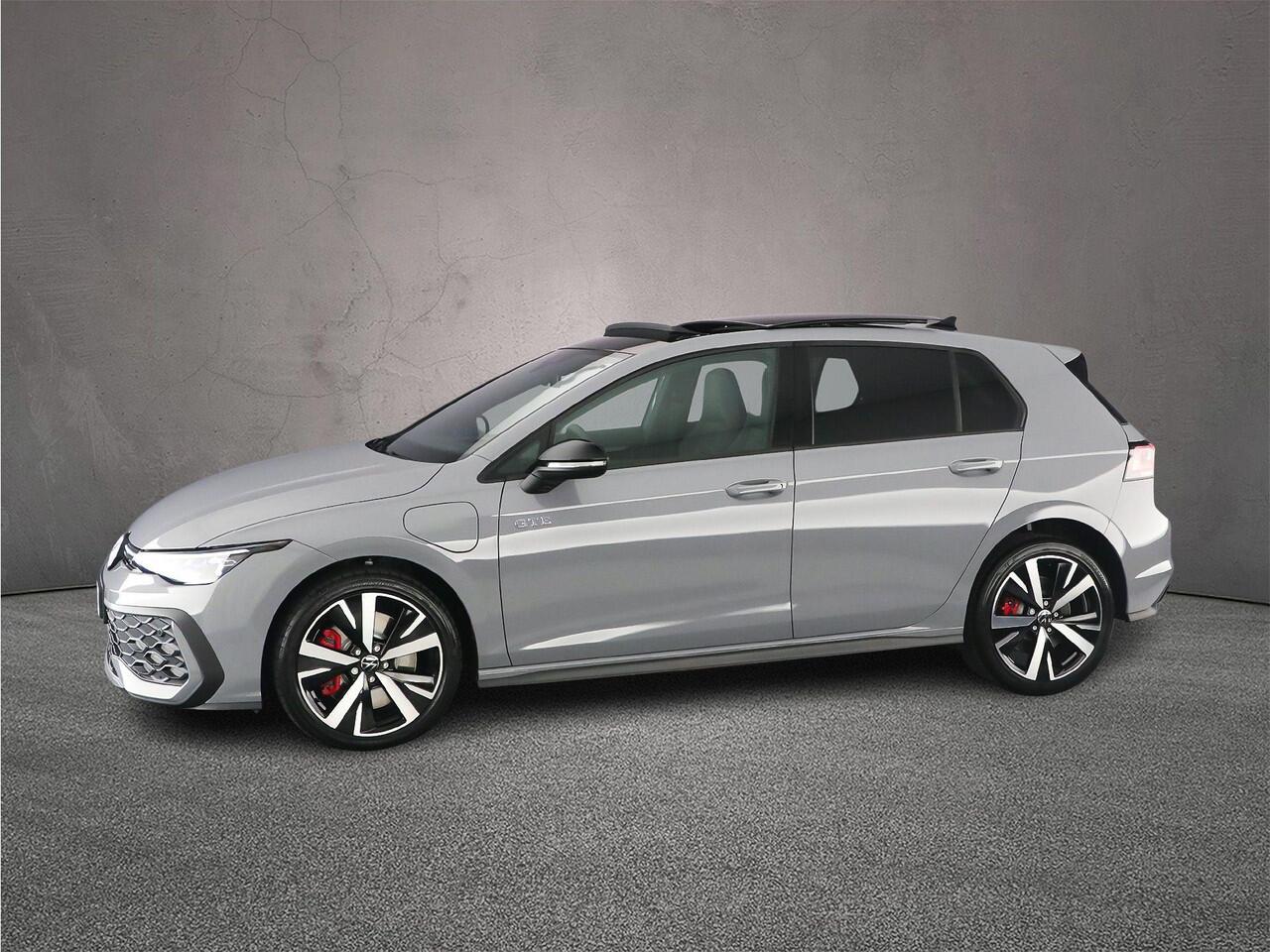 Volkswagen GOLF GTE 1.5 TSI eHybrid 272pk DSG Automaat Panoramadak, Black Style, Head up display, Adaptive cruise control, LED matrix koplampen, Achteruitrijcamera, Navigatie