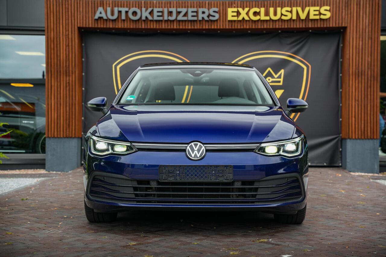 Volkswagen GOLF 1.5 eTSI Style Panoramadak IQ Light Adapt. Cruise Keyless Stuurverw. 16''LM