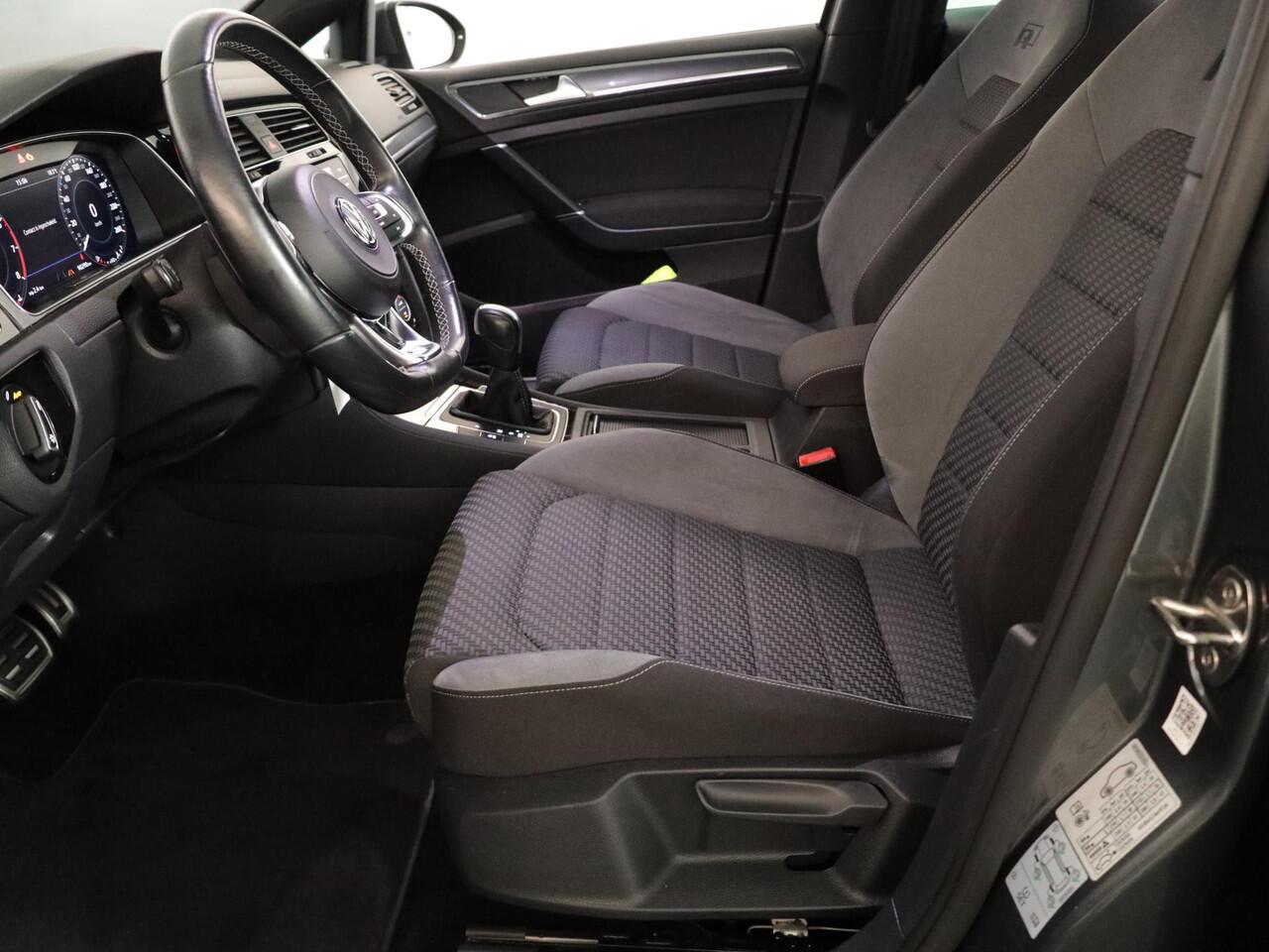 Volkswagen GOLF Variant 1.5 TSI Highline Business R 150 pk Automaat (DSG) | Navigatie | Parkeersensoren | Achteruitrijcamera | Adaptieve cruise control | Apple Carplay/Android Auto | LED koplampen |