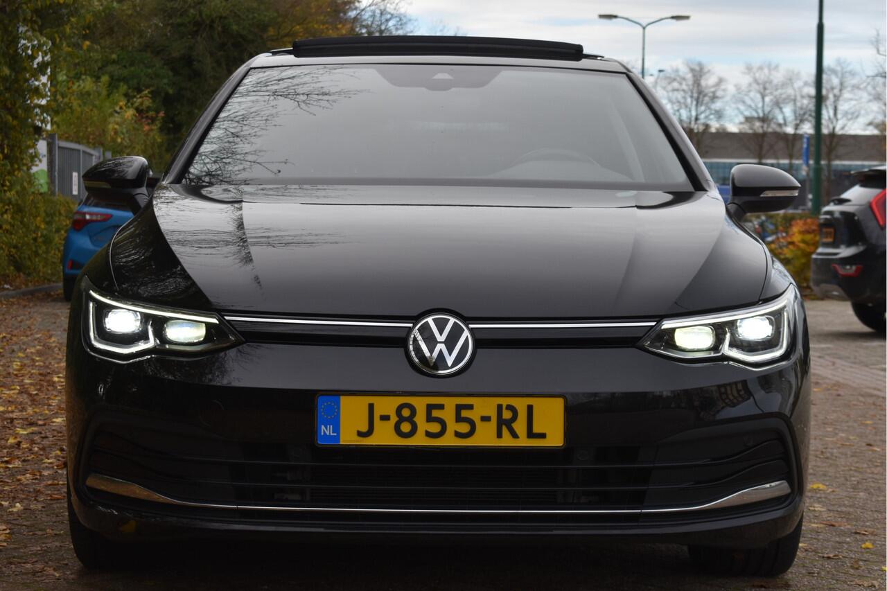 Volkswagen GOLF 1.5 eTSI 1st Edition | Open dak | Virtual Cockpit | Carplay | Massagestoel | Nav | Adapt.CC | DAB | Full LED | Compleet