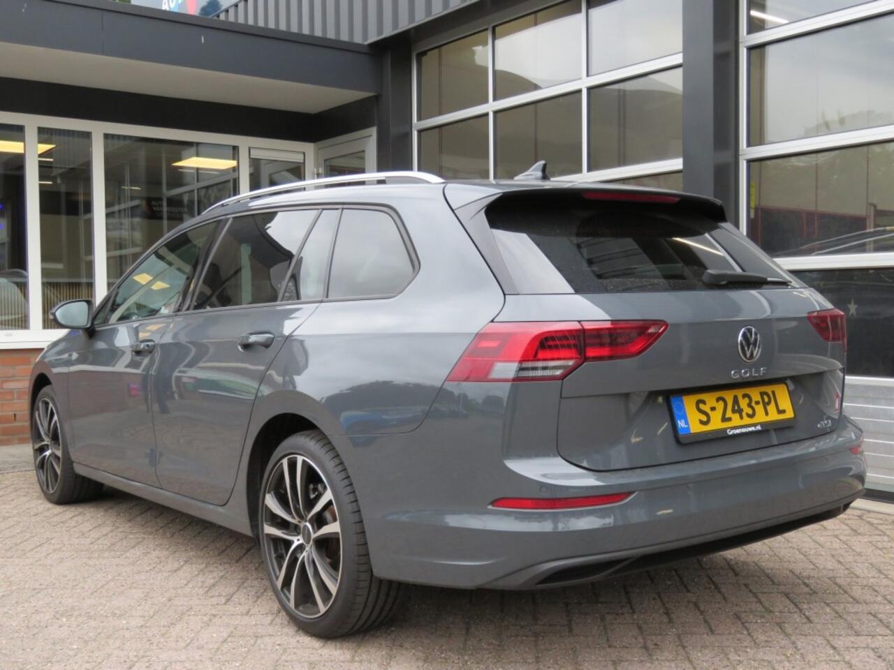 Volkswagen GOLF 1.0 eTSI Life DSG-aut. / Led / 18 Inch / Sportstoelen / Stoel en stuurwielverw. / BOVAG garantie