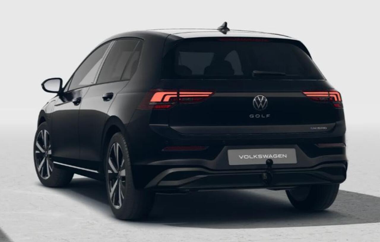 Volkswagen GOLF 1.5 eHybrid Life Edition !!!Profiteer ook van 4.000 euro inruilpremie!!!