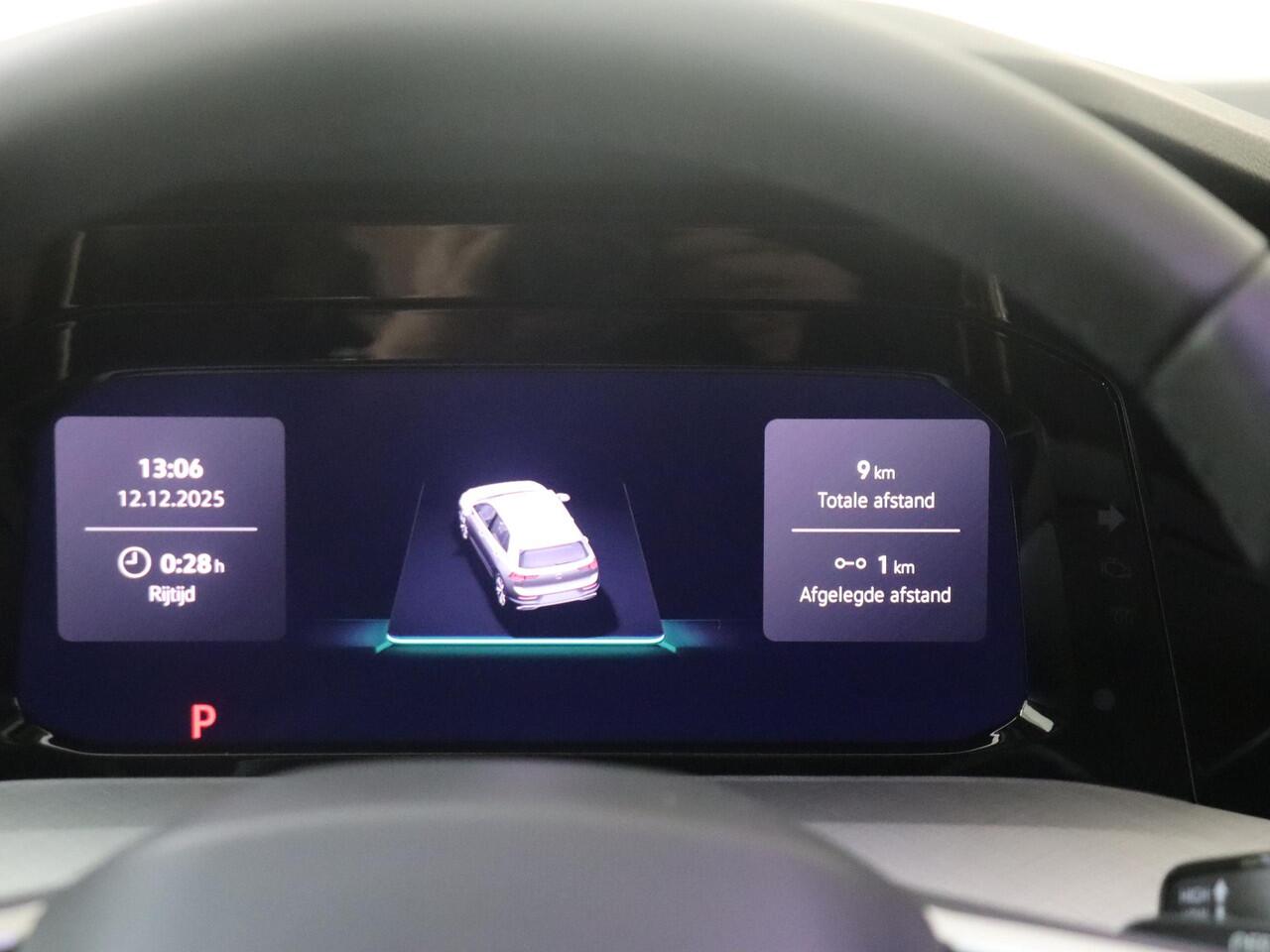 Volkswagen GOLF Life Edition eHybrid | 'App-Connect' draadloze smartphone integratie | Achterbank in ongelijke delen neerklapbaar incl. middenarmsteun en doorlaadmogelijkheid | Afstandscontrolesysteem (Front Assist)