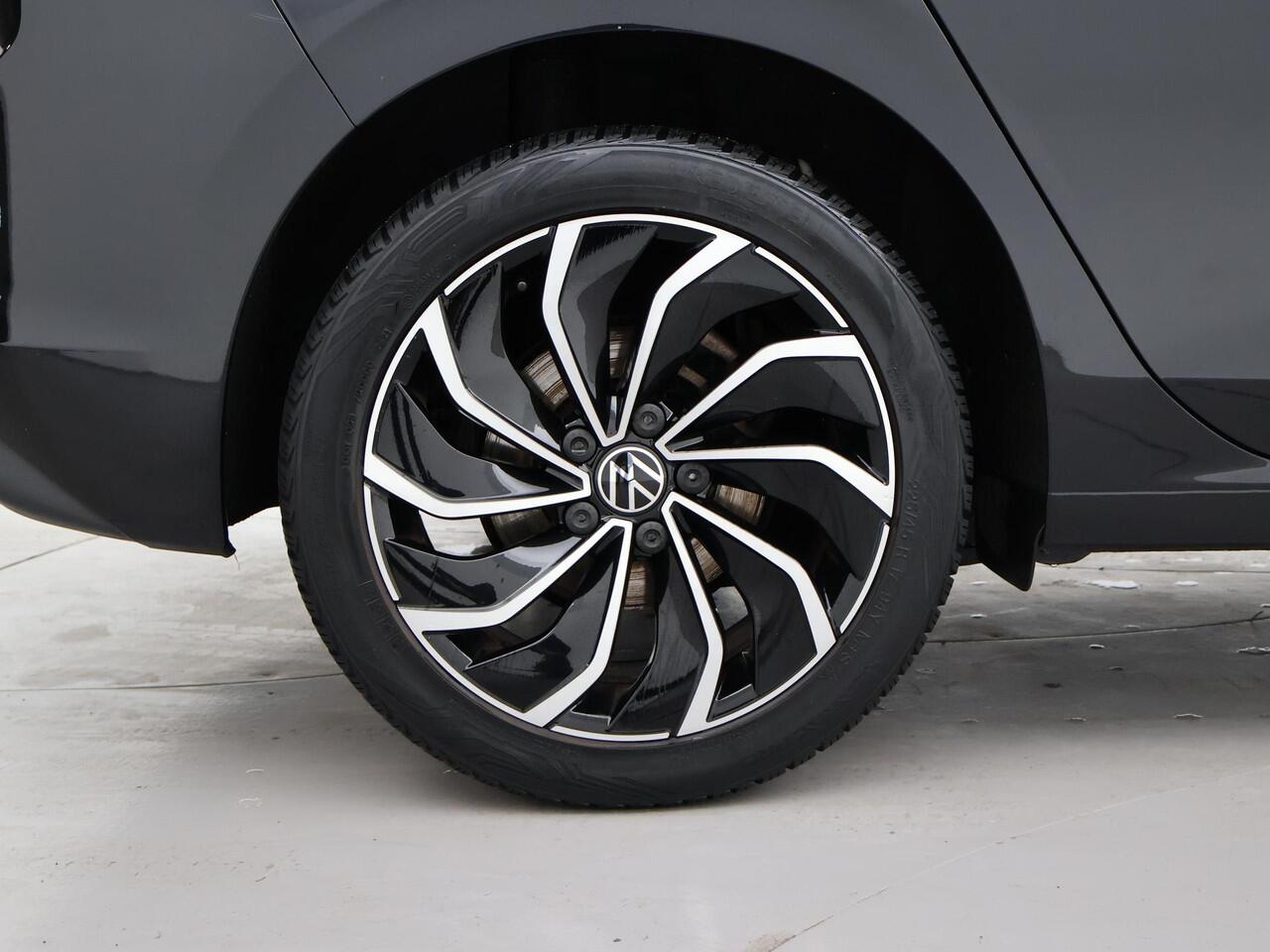 Volkswagen GOLF 1.0 eTSI DSG + VIRTUAL COCKPIT | SFEERVERLICHTING | STUURVERW. / STOELVERW. | CAMERA | ADAPTIVE CRUISE CONTROL