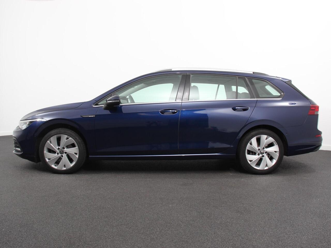 Volkswagen GOLF Variant 1.5 eTSI 150pk DSG Style Navigatie Climate Control Camera Parkeer Sensoren Adaptive Cruise control Achterklep elektrisch bedienbaar Stoelverwarming