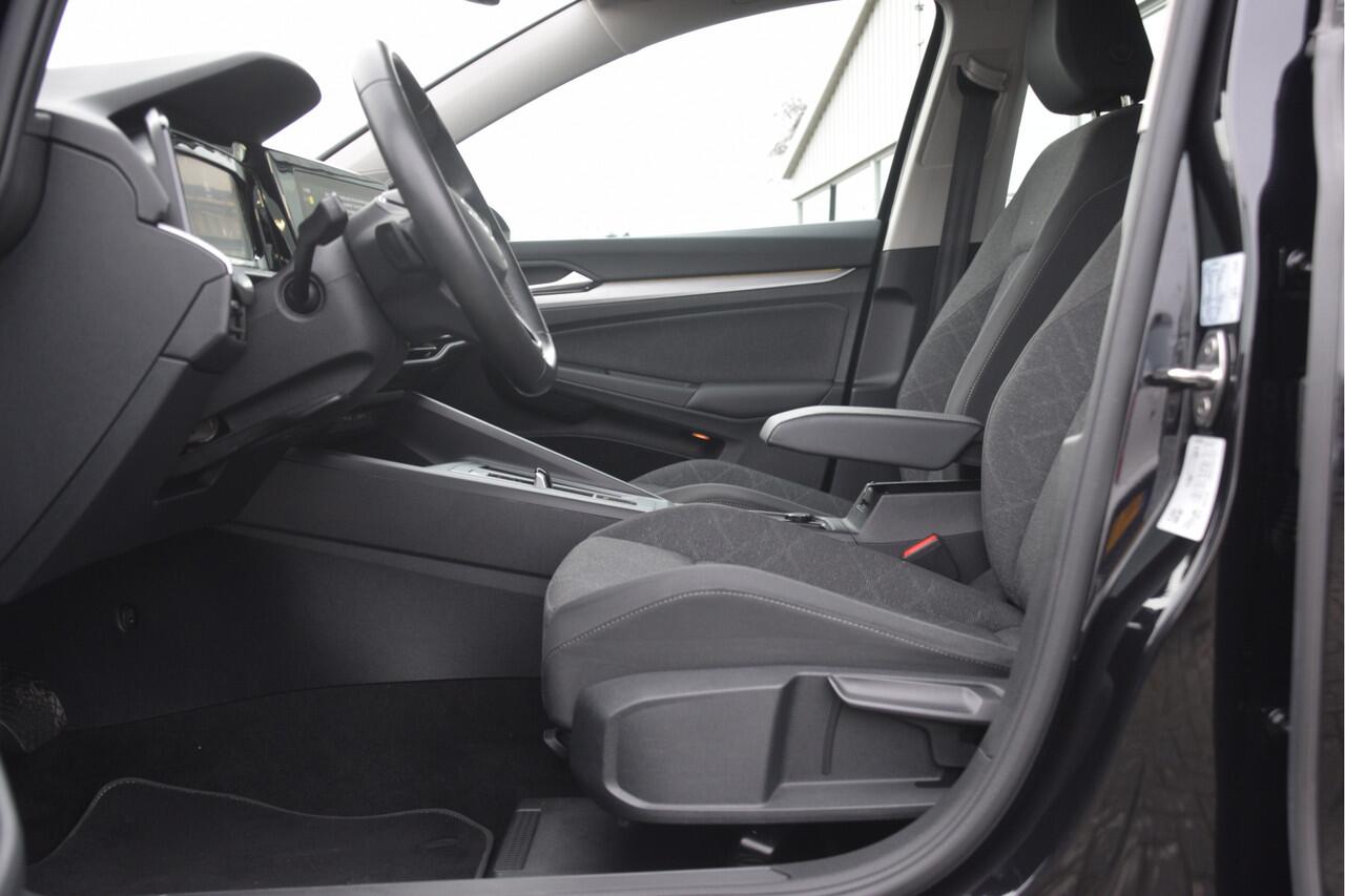 Volkswagen GOLF 1.0 eTSI Life Business Carplay | Keyless | Camera | Adaptive cruise | LMV