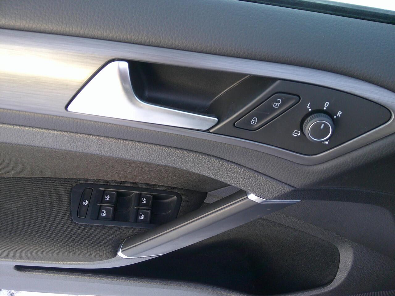 Volkswagen GOLF Variant 1.5 TSI Comfortline Business Staat in Hoogeveen