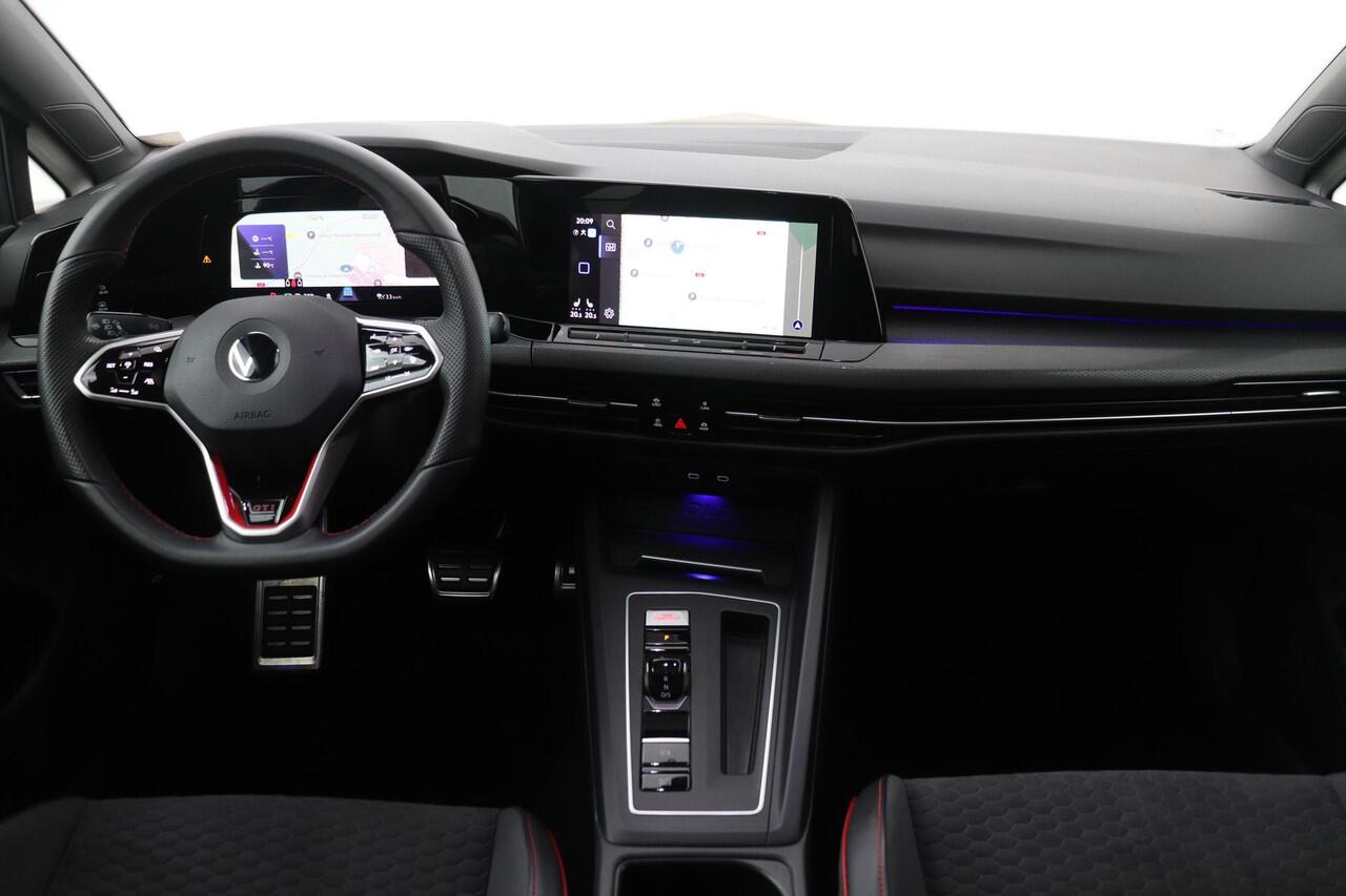 Volkswagen GOLF 8 GTI 2.0 TSI GTI | Clubsport | 300Pk! | Panoramadak | 19 Inch | ACC | Getint Glas | Apple Carplay | Stoelverwarming
