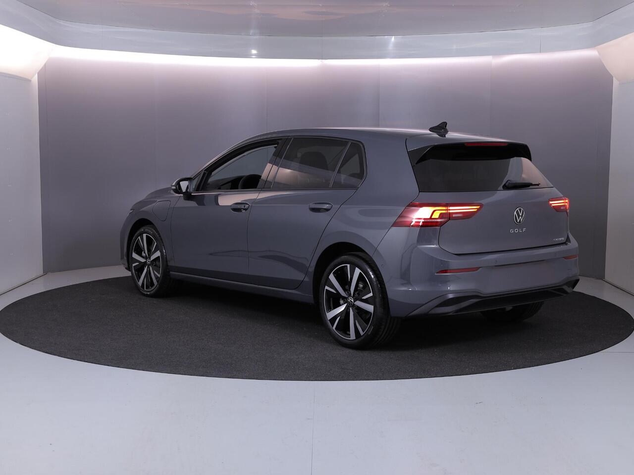 Volkswagen GOLF Life Edition 1.5 eHybrid 150 kW / 204 PK Hatchback