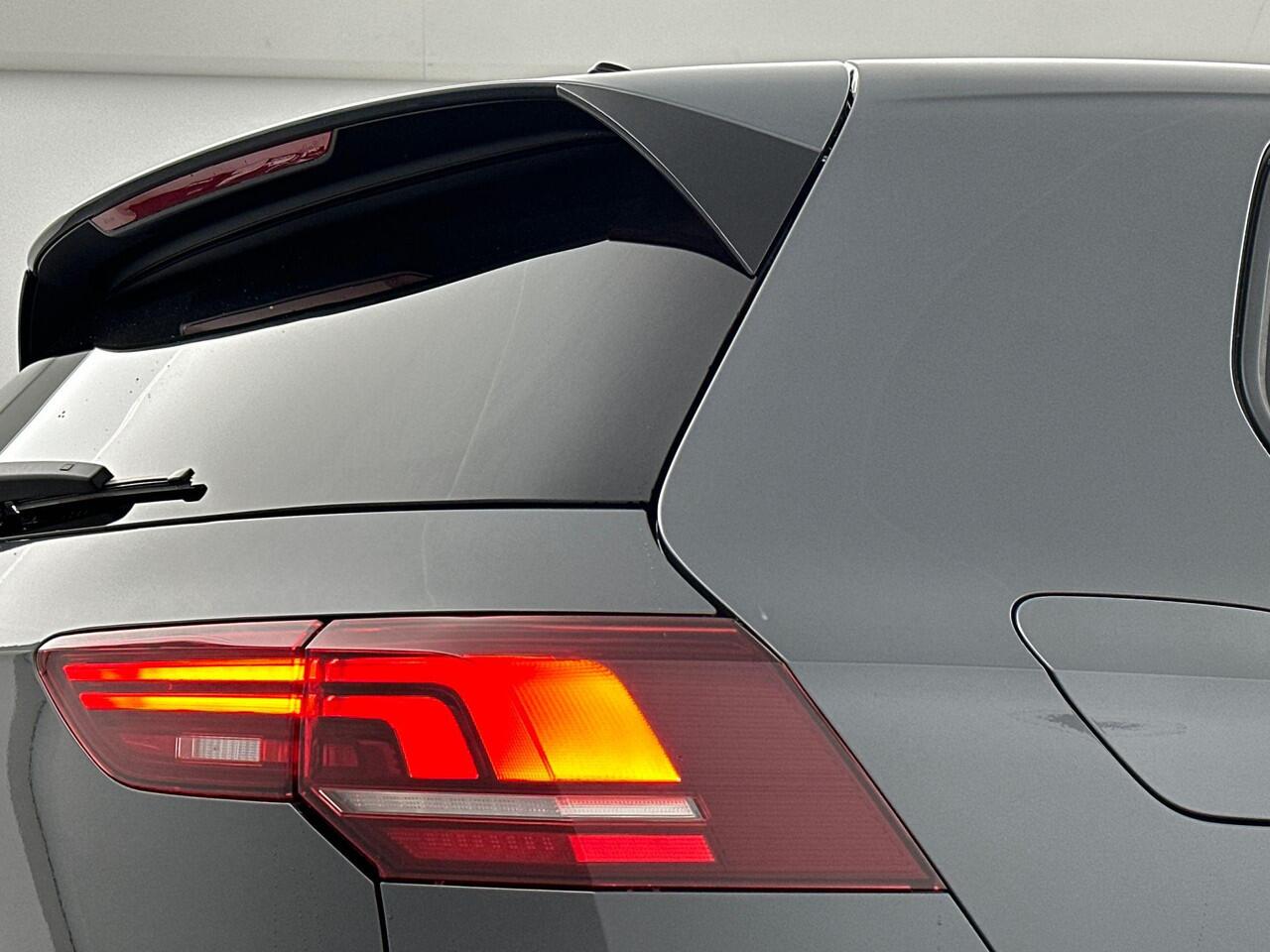 Volkswagen GOLF Life Edition Plug in Hybride 204 pk