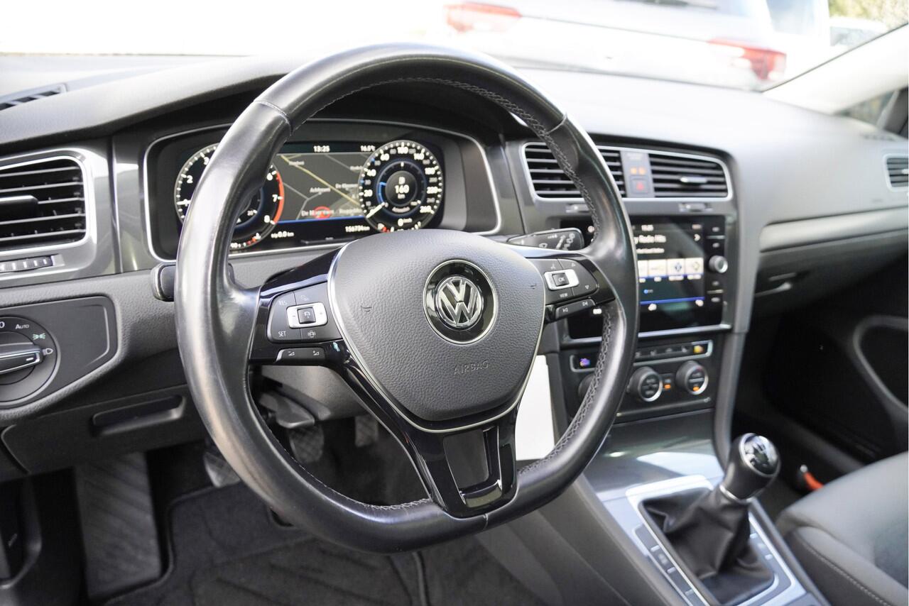Volkswagen GOLF 1.5 TSI 131PK! 5drs Highline BJ2020 Lmv 16" | Led | Pdc | Navi | Dynamische knipperlichten | Panoramadak | Trekhaak | App-Connect | Virtual cockpit | Climate control | Cruise control | Sportstoelen | Extra getint glas