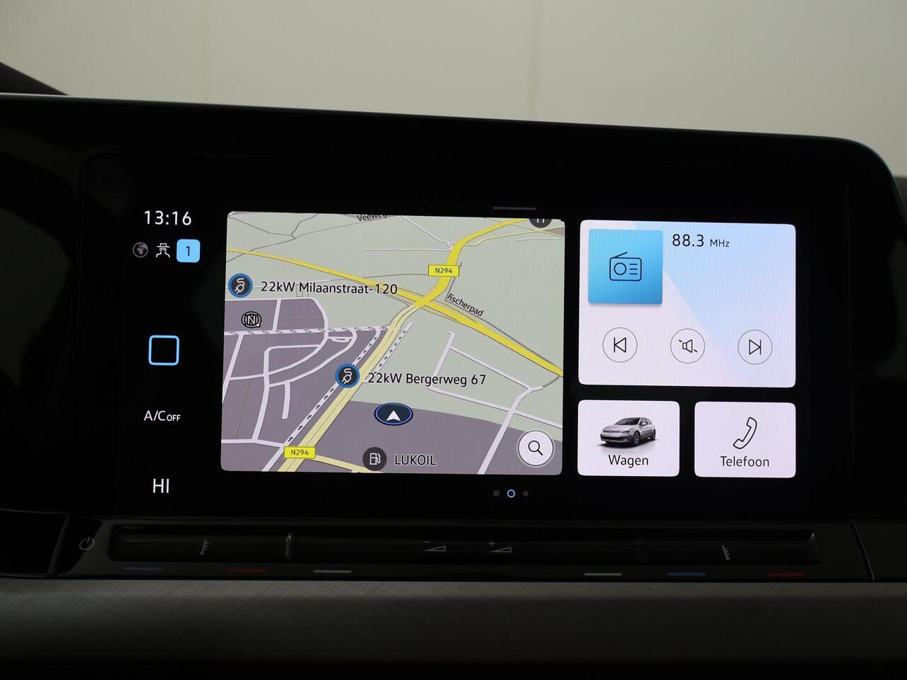 Volkswagen GOLF 1.0 TSI Life | 110 PK | Navigatiesysteem | Adaptive cruise control | LED verlichting |