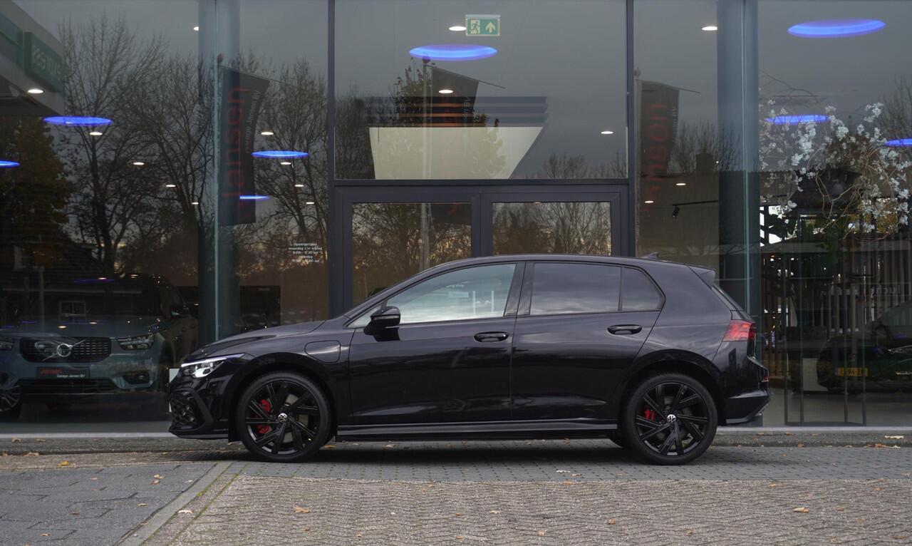 Volkswagen GOLF 1.4 eHybrid GTE | Blackstyle | Carplay | ACC | Camera | Trekhaak | IQ. Light | 18"