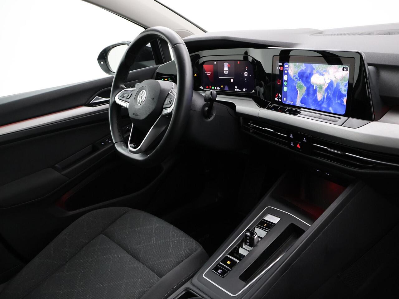 Volkswagen GOLF 1.0 eTSI DSG + VIRTUAL COCKPIT | SFEERVERLICHTING | STUURVERW. / STOELVERW. | CAMERA | ADAPTIVE CRUISE CONTROL