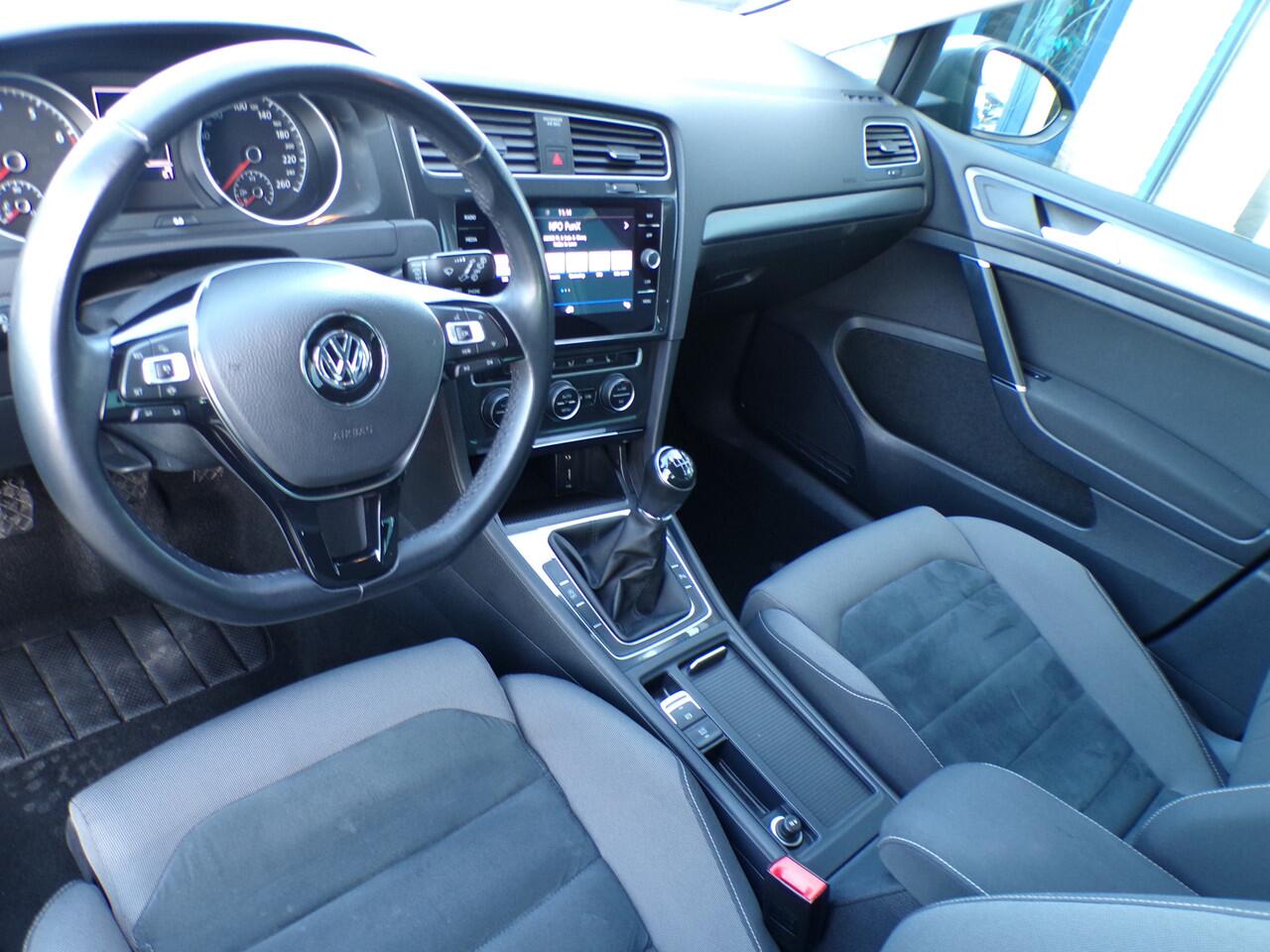 Volkswagen GOLF 1.0 TSI Comfortline Business, Carplay + Android Auto / ErgoActive / Camera + Sensoren / Adaptive Cruise