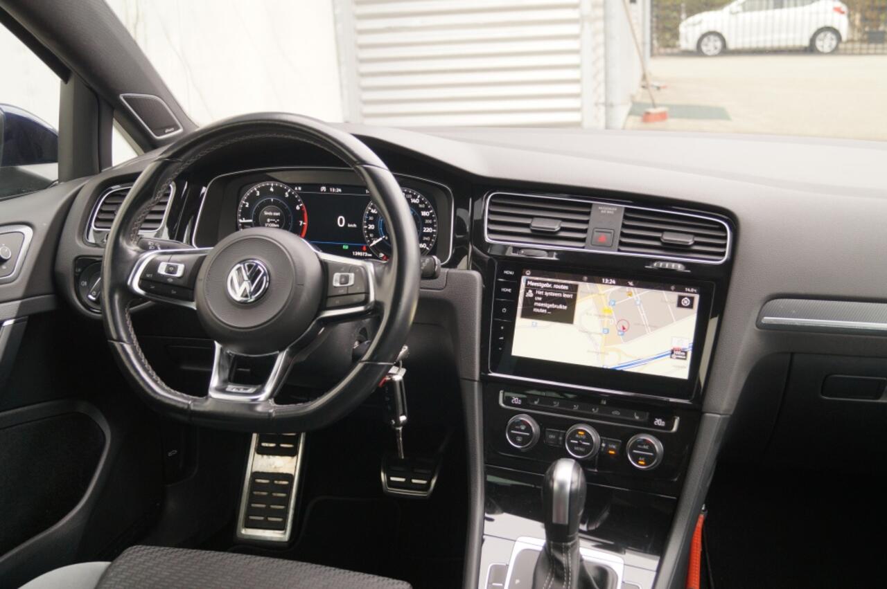 Volkswagen GOLF 1.5 TSI 150pk DSG R-Line Highline Business -DYNAUDIO-