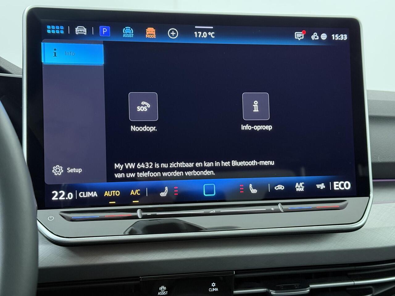 Volkswagen GOLF 1.5 eHybrid Life Edition | 204 PK | Automaat | SoH 98% | Multifunctioneel stuurwiel | Panoramadak | Stoelverwarming |