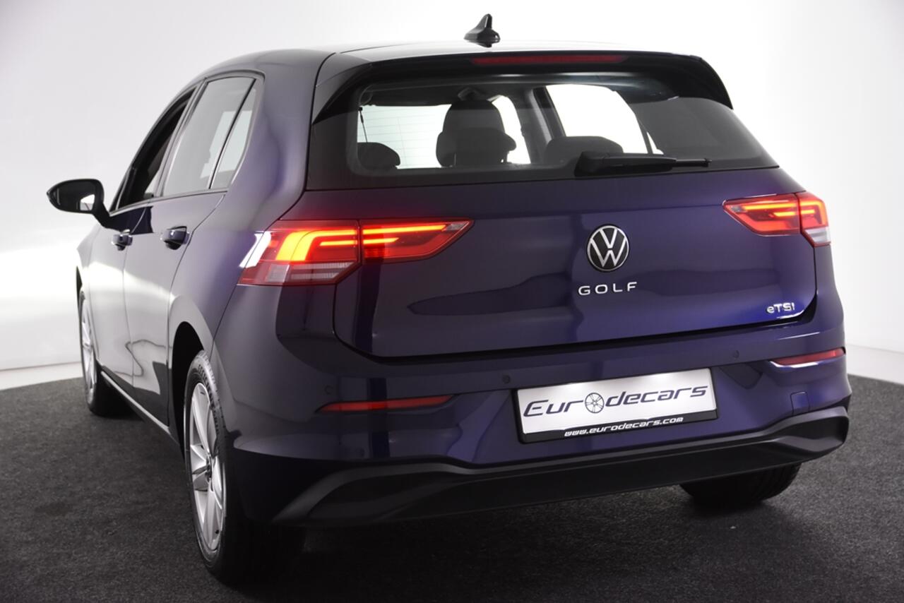 Volkswagen GOLF 1.0 eTSI Life *1ste Eigenaar*Navigatie*Ambiente*