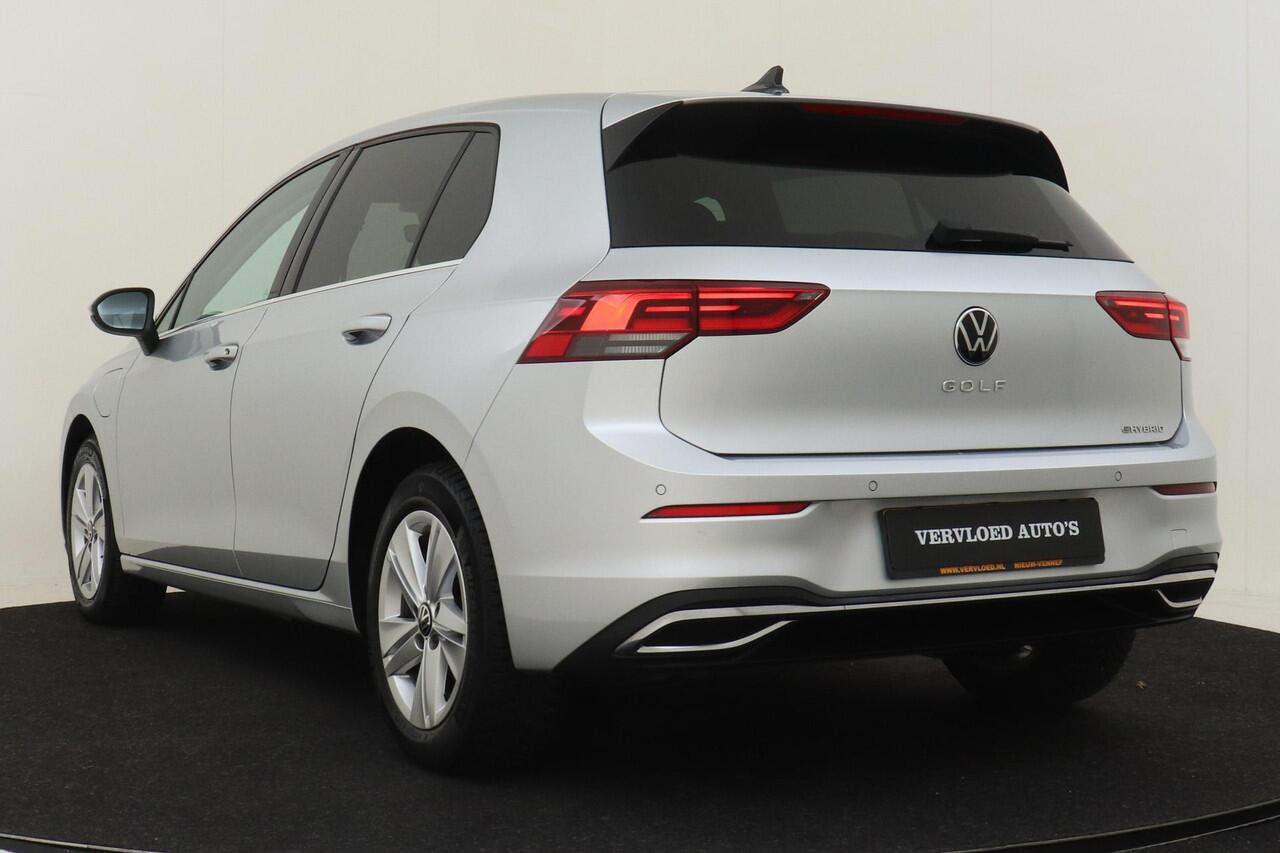 Volkswagen GOLF 1.4 eHybrid STYLE -ergoActive|CAMERA|WINTER|ADAP.CRUISE|DISCOVER-MEDIA|PRIVACY.GLAS