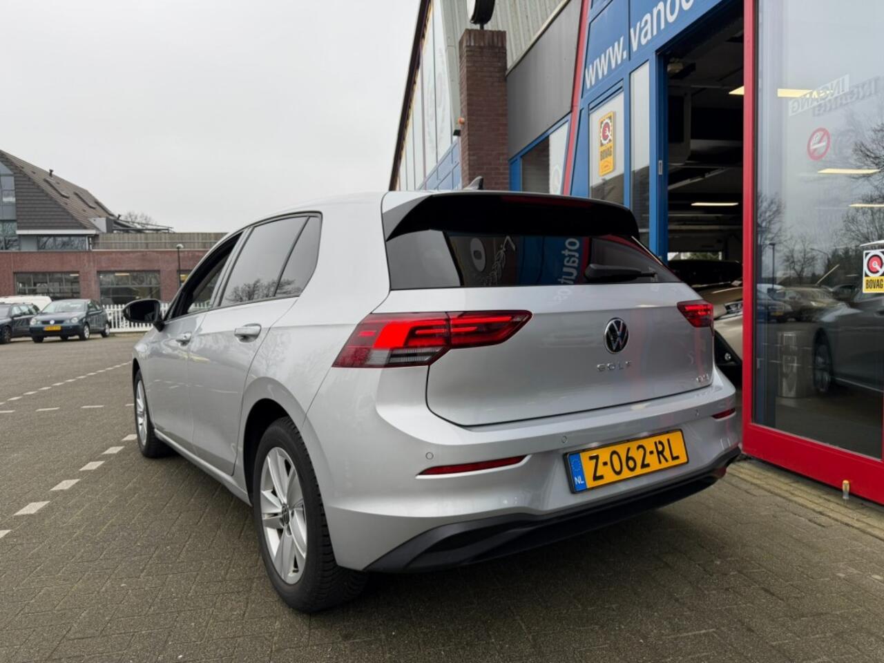 Volkswagen GOLF 1.0 eTSi Navi Carplay Virtueel Cockpit Led Airco(ECC)