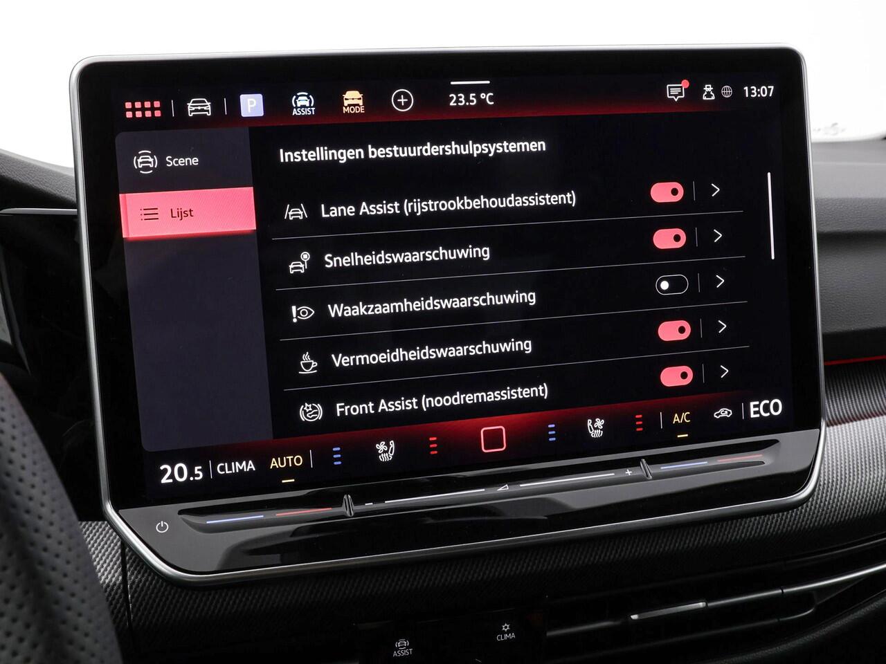 Volkswagen GOLF 1.5 eHybrid GTE 272pk DSG · 360 Camera · Head-Up · Keyless · Alarm · Inklap. Trekhaak · Stoelventilatie · Apple/Android Car Play · 18'' Inch · Garantie t/m 23-02-2030 of 100.000km