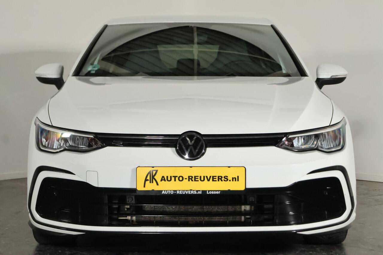 Volkswagen GOLF 1.5 eTSI R-Line / DSG / Navi / LED / Travel assist / LED / Carplay