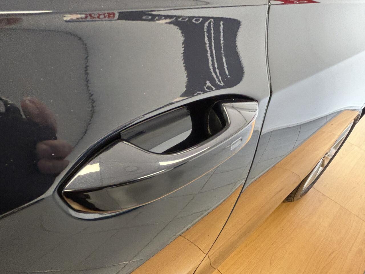 Volkswagen GOLF 1.0 TSI * 19 INCH * NAVI * STOEL+STUURVERW. * CARPLAY