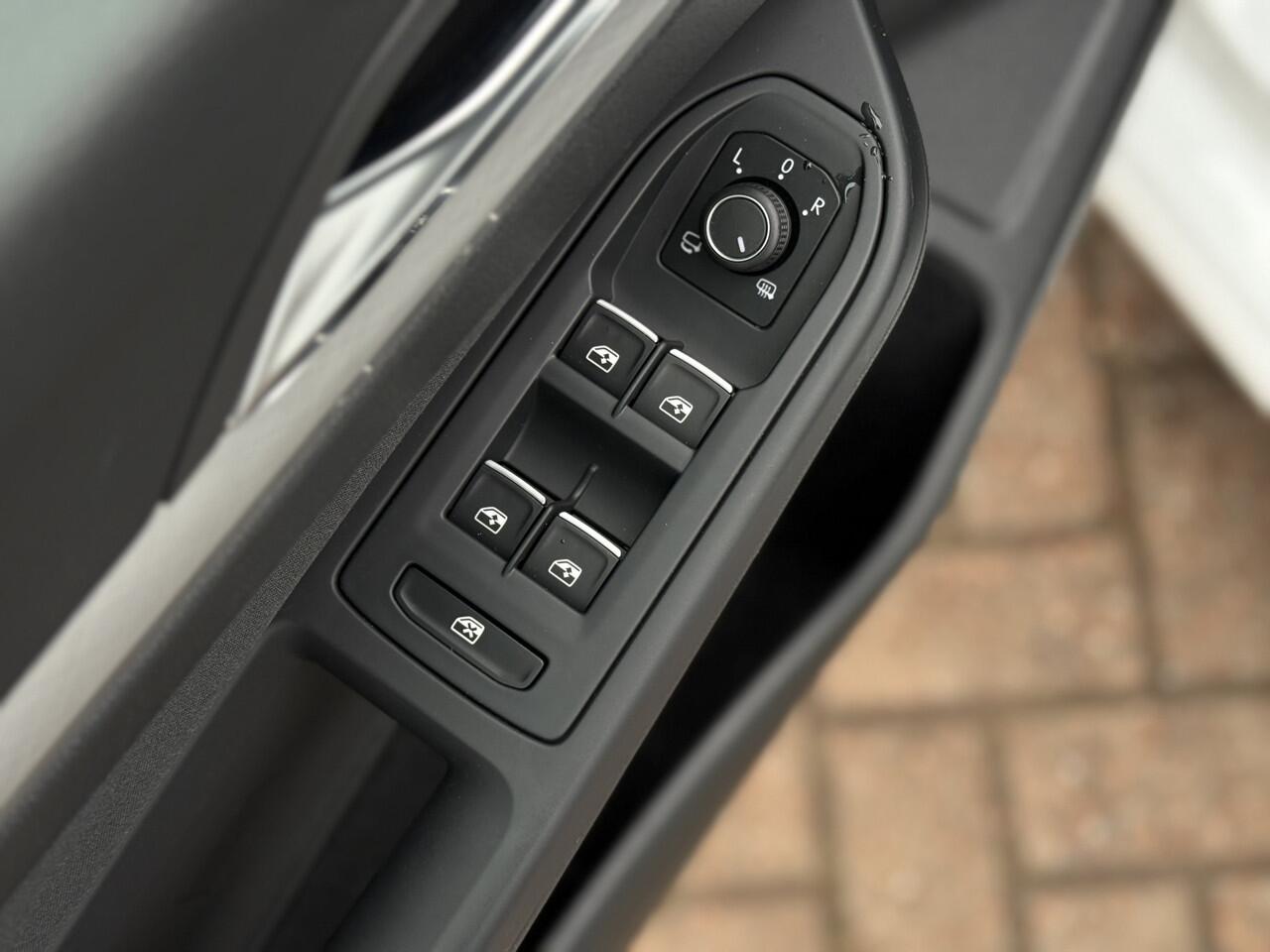 Volkswagen GOLF 1.5 TSI Style | ACC | PDC V+A | Navi | Clima | Led Koplampen | LM Velgen | Apple Carplay/Android Auto | | RIJKLAARPRIJS INCL 12 MAANDEN GARANTIE EN BEURT