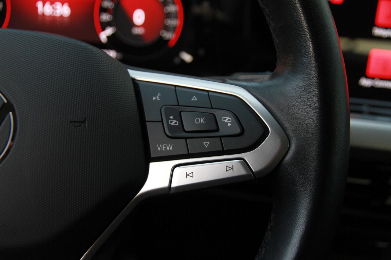 Volkswagen GOLF 1.0 eTSI Life Business