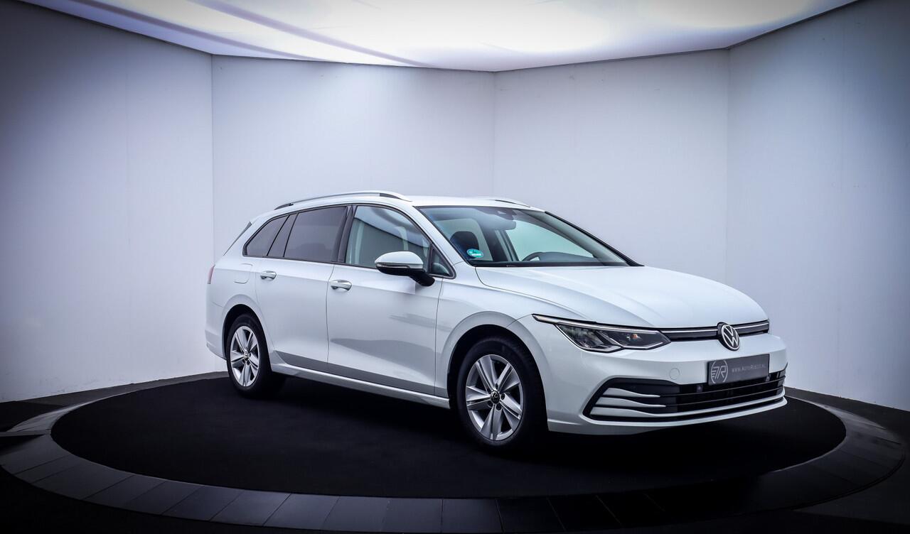 Volkswagen GOLF Variant 1.0TSI LIFE LED | CAMERA | STUUR+STOELVERW | CARPLAY | ACC | DAB | CLIMA | TREKHAAK | PDC V+A | LMV