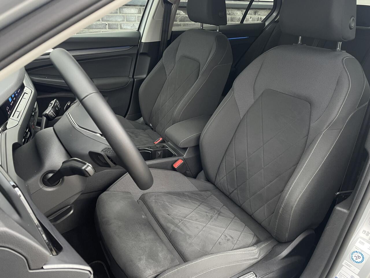 Volkswagen GOLF 1.4 eHybrid Style PHEV | Elek. Trekhaak | IQ-Light | Carplay | Memory | Navi | Sfeerverlichting