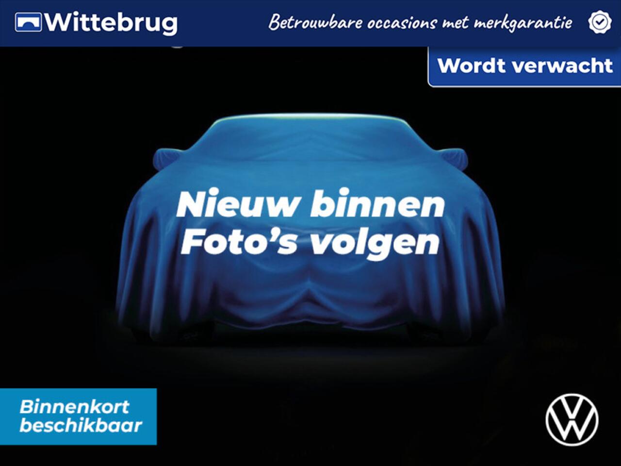 Volkswagen GOLF 1.4 eHybrid Style Elek. Stoelverstelling met Memory Bestuurder / Stoelverwarming / Navi / Carplay / Parkeersensoren vóór en achter