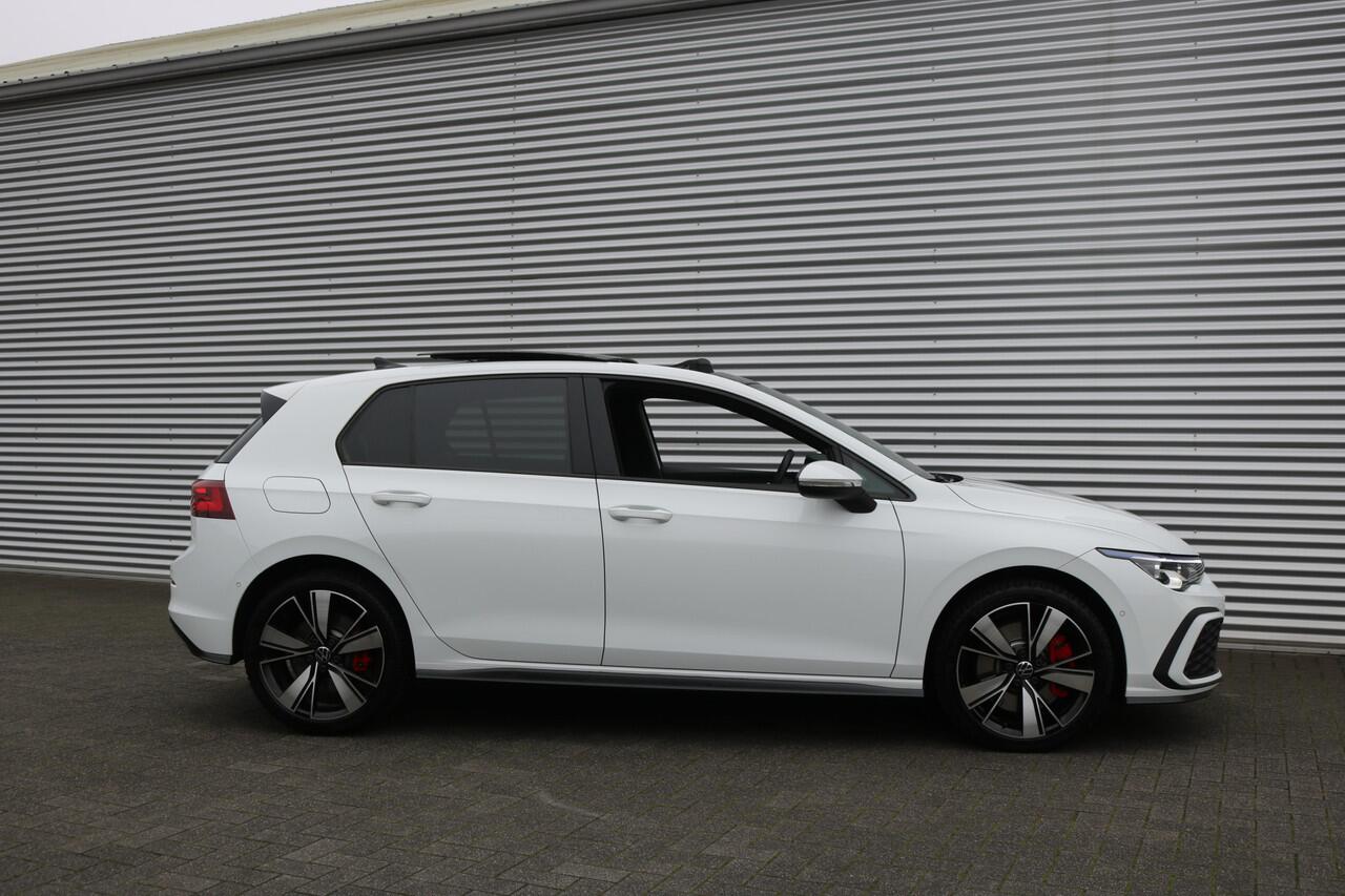 Volkswagen GOLF 1.4 eHybrid GTE 245PK (Pano Carplay Sfeerverl ACC HeadUp Keyless Camera IQ-Light PrivacyGlass)