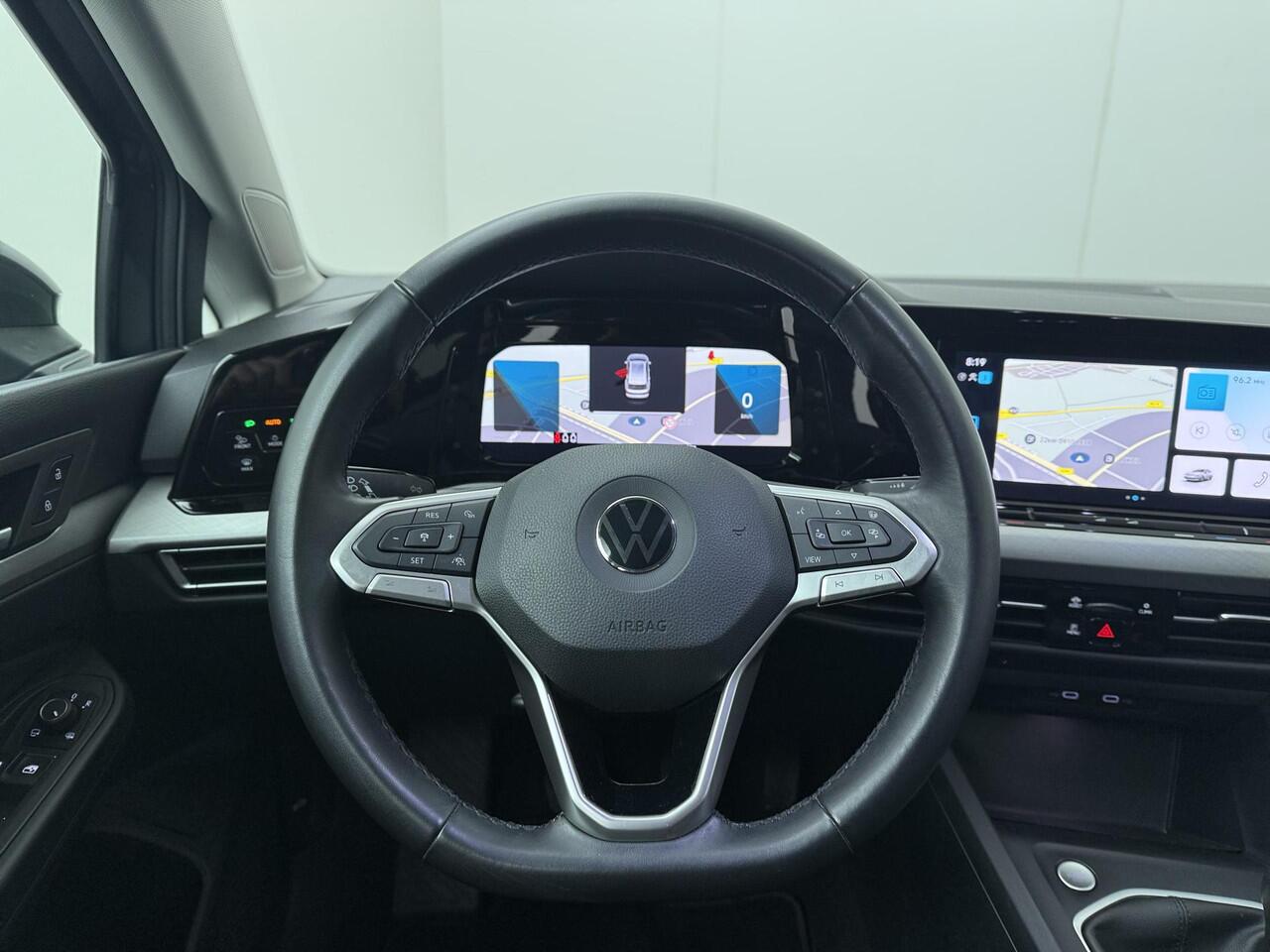 Volkswagen GOLF Variant 1.5 TSI Life Business | 130 PK | Climate control | Achteruitrijcamera | Apple Carplay/Android Auto |