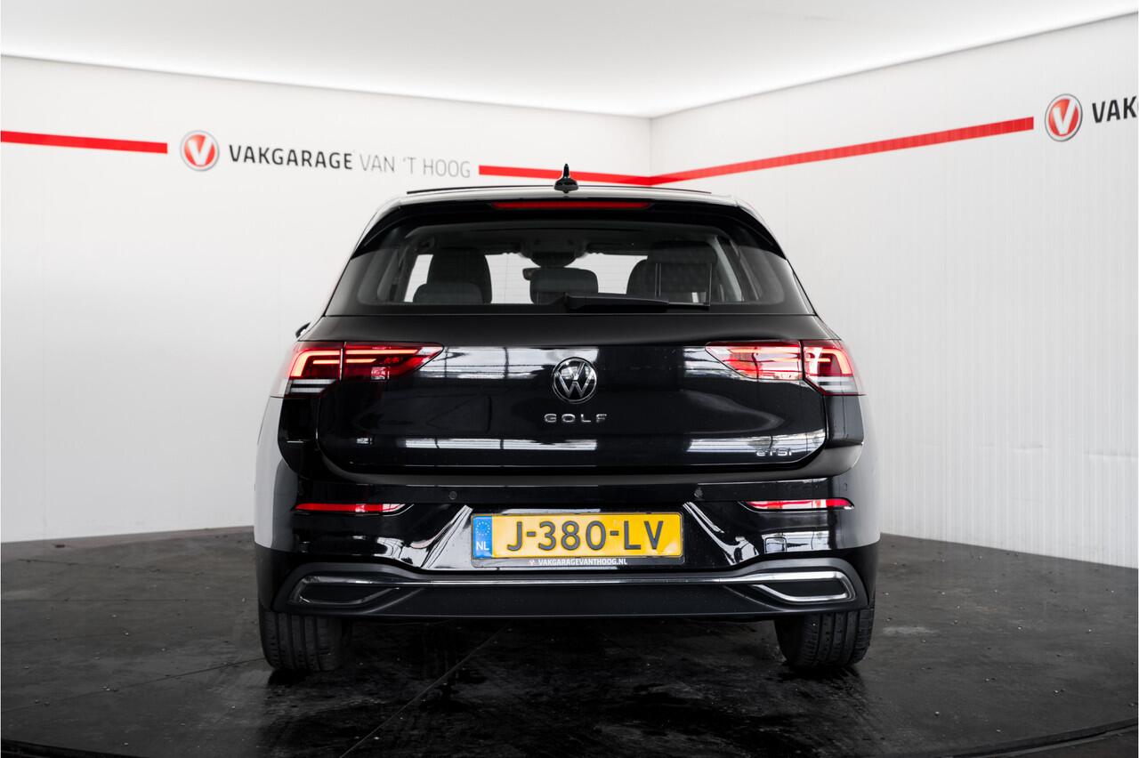 Volkswagen GOLF 1.5 eTSI Style Panoramadak EGR stoelen Afn.trekhaak|Sfeerverlichting|Applecarplay