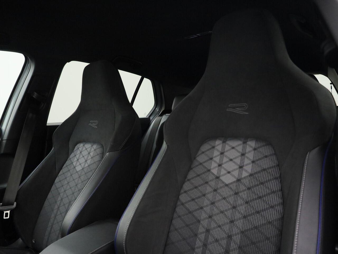 Volkswagen GOLF 1.5eTSI/150PK R-Line DSG · Navigatie · Apple/Android Car Play · Camera + Parkeersensoren · Garantie t/m 19-09-2026