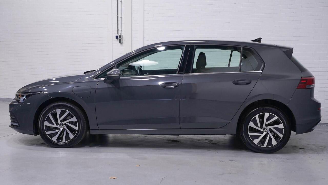 Volkswagen GOLF 1.4 eHybrid Style Navi Sport/comfort stoelen Massage Memory Led koplampen Apple Carplay Camera