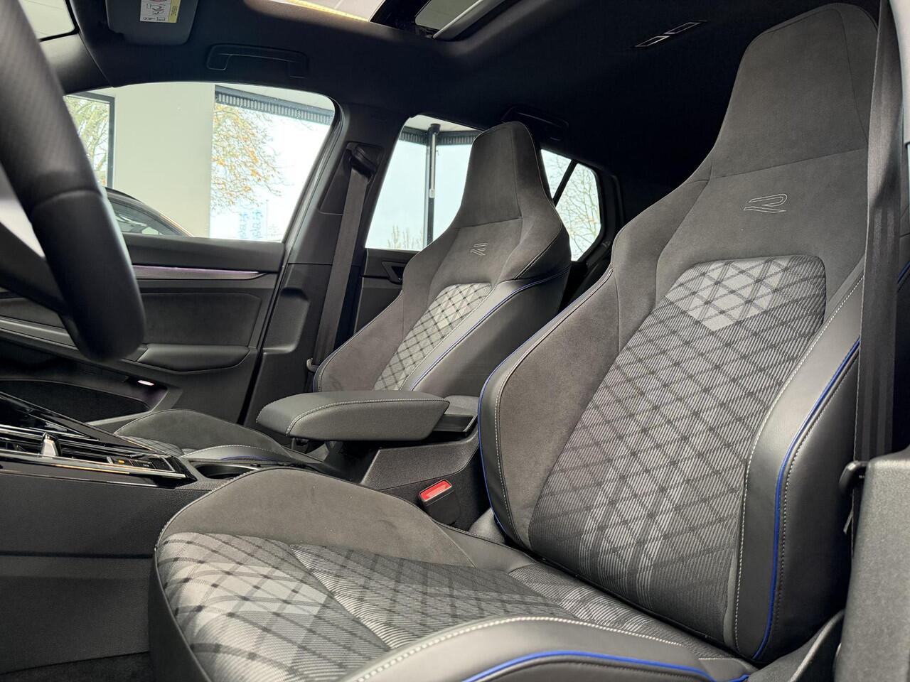 Volkswagen GOLF 1.5 R Line Pano / 360 / H&K / Trekhaak