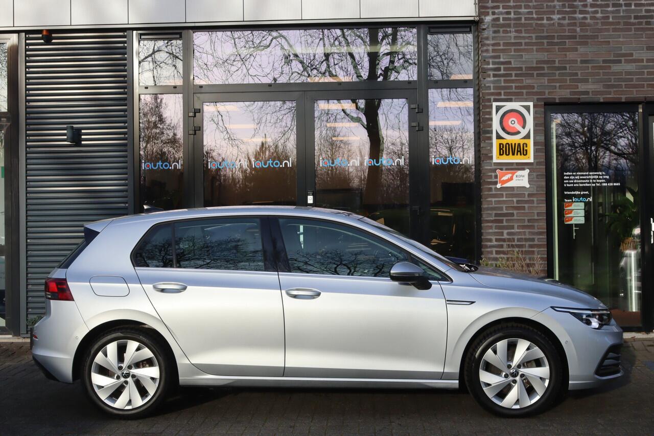 Volkswagen GOLF 1.5 eTSI 150pk DSG Style LED+/Keyless/Camera/Elek. stoel+mem/ACC/Dodehoek/17"
